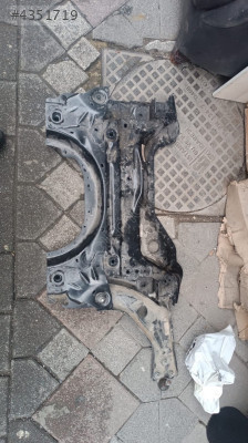 OPEL COMBO E 1.5 DİZEL TRAVERS ÇIKMA ORJİNAL YEDEK PARÇA