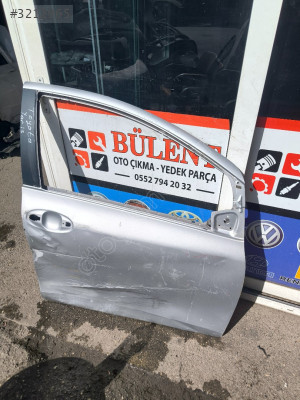 Toyota Yaris sağ ön kapı orijinal çıkma