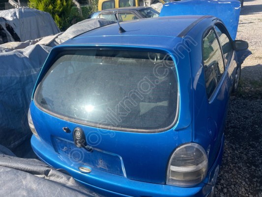 Opel Corsa b bagaj kapağı