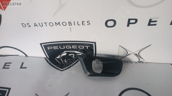 PEUGEOT 308 T9 SİS ÇERÇEVESİ 9818574677