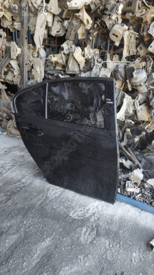 BMW F30 SAĞ ARKA KAPI OTO FEDAİ