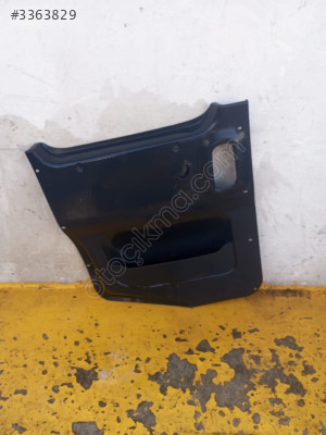 Berlingo sol arka kapı döşemesi