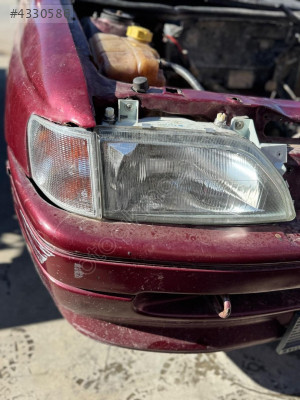 Ford eskort sağ far