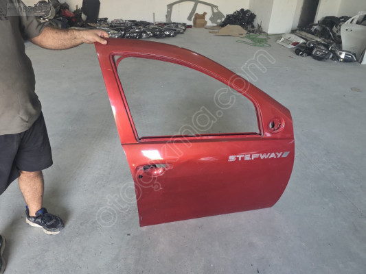 DACİA SANDERO STEPWAY KIRMIZI SAĞ ÖN KAPI ORJINAL GÖÇÜKLÜK