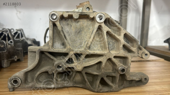 55221393 fiat 1.3 Euro 5 şarj dinamosu bağlantı ayağı