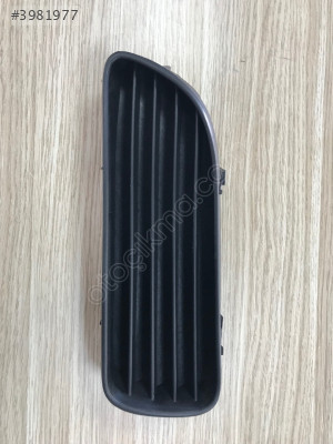SİS LAMBA KAPAĞI COROLLA 00-02 SOL (SİS DELİKSİZ)