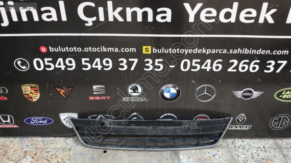 2012-2014 VW Tiguan Orta Izgara Parçası - 5n0853671a