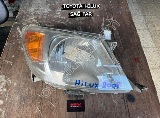 TOYOTA HİLUX SAĞ FAR ORJİNAL EYUPCAN OTO'DA