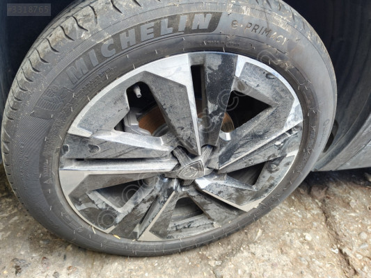 Peugeot 408 çelik jantı