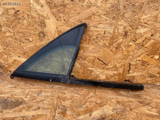 PORSCHE  CAYENNE ÖN SAĞ KELEBEK CAMI 7P5845114 2011/2017