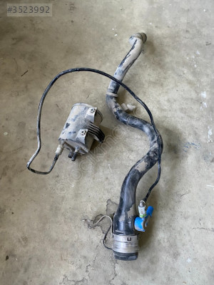 BMW F10 520İ BENZİNLİ YAKIT DOLUM BORUSU