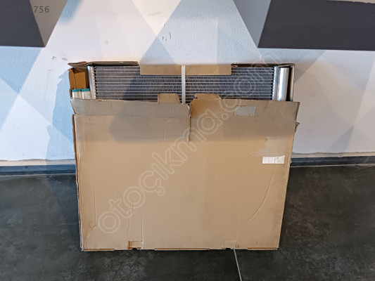 BMW F10 KLİMA RADYATÖRÜ BENZİN 64537618770 SY