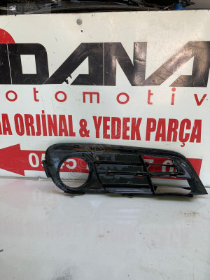BMW f-10 520i sol sis far çerçevesi