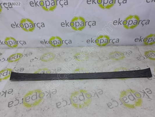 MERCEDES GLA 2020 2024 ÖN TAMPON ORTA ÇITASI A2478855005
