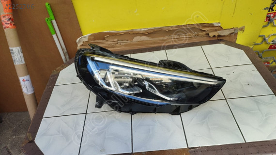 OPEL INSİGNİA  SAĞ FAR ÇIKMA ORJİNAL YEDEK PARÇA