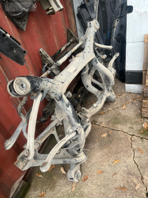 VOLKSWAGEN TOUAREG ARKA DİNGİL