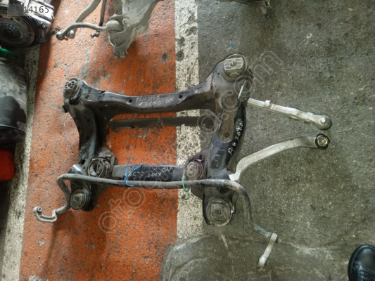 AUDİ A8 ÖN TRAVERS SÖKME ORJİNAL SAVAS OTO