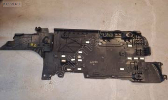 Peugeot 408 ön taban deflektörü  ön tampon sol 9841527980
