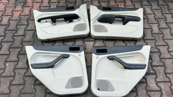 2006-2008 FORD FOCUS 2 GHİA KAPI KARTONLARI SET