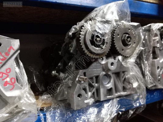 Renault 1.3 megane 4 tec silindir kapak orijnal