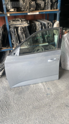 SKODA KAMİQ SOL ÖN KAPI ÇIKMA ORJİNAL HATASIZ OTO FEDAİ