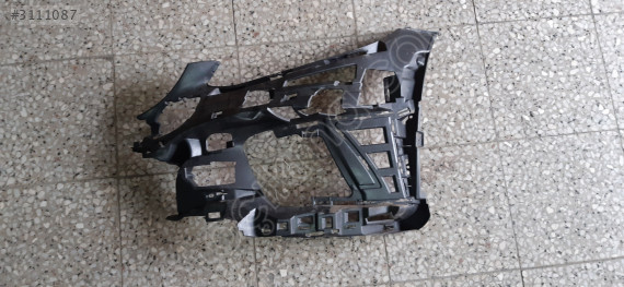 Mercedes C 205 BRAKET SOL ÖN YENİ KASA A2058855502