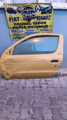 Renault Megane 1 Coupe için Sol Ön Kapı Çıkma Parçası