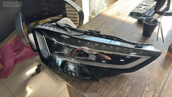 AUDİ A8 MATRİX 2023-2024 SAĞ FAR 4N0941080B