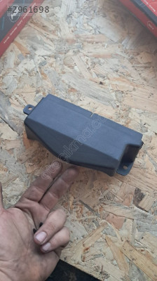 Mazda 2 Beyin Soket Kapağı