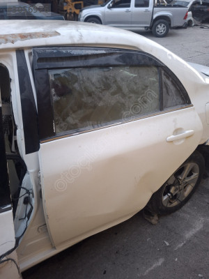 TOYOTA COROLLA SOL ARKA KAPI ÇIKMA 2008 2011