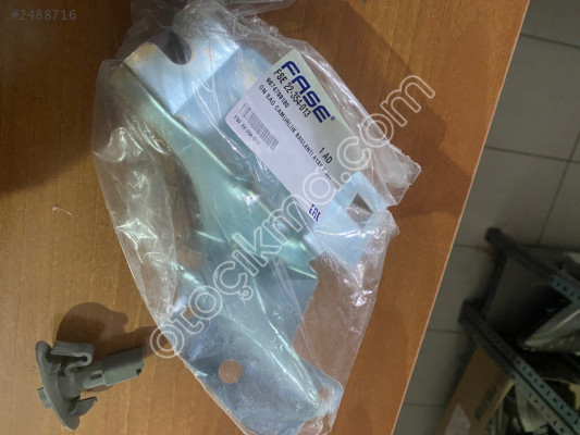 PEJO 301 sağ ön çamurluk bağlantı ayağı
