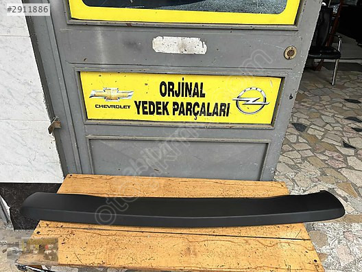 Opel astra j arka tampon difüzör arka tampon eki