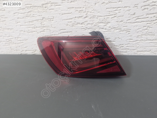 SEAT LEON SOL ARKA DIŞ STOP LAMBASI LEDLİ SIFIR 2017-2021