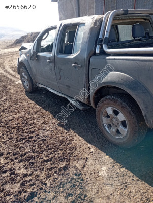 Navara.  Cant takım