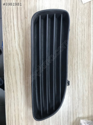 SİS LAMBA KAPAĞI COROLLA 00-02 SAĞ (SİS DELİKSİZ)