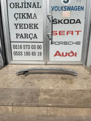 AUDİ A4 TAMPON DEMİRİ