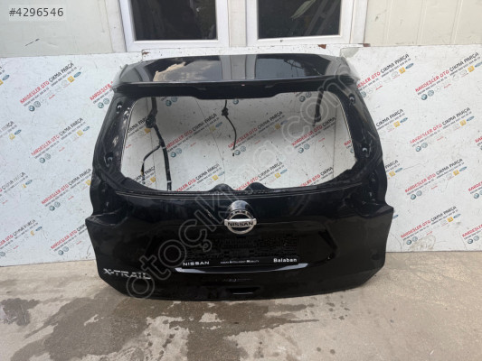 Nissan x-trail arka bagaj kapağı (az kusurlu)