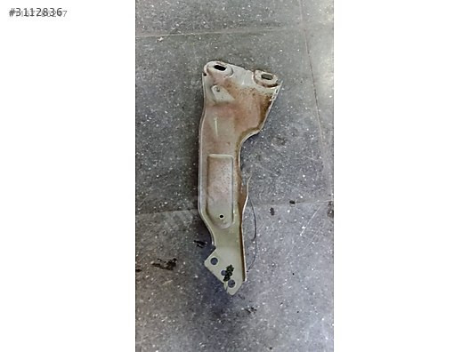 Renault scenic2 göğüslük demiri saç bağlantı ayağı orijinal