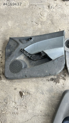 Seat İbiza sağ ön kapı yüzü bakalit