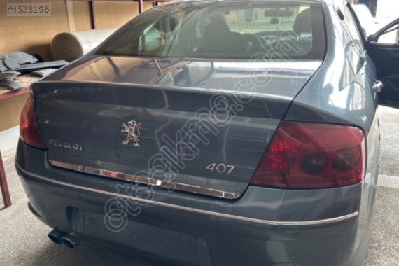 Peugeot 407 arka bagaj kapağı