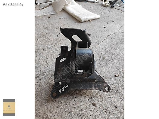 2017 TOYOTA YARİS MOTOR TAKOZU