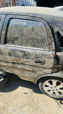 Opel corsa c çıkma orjinal sol arka kapı hatasız