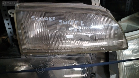 Suzuki Swift 2 sağ far