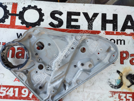 3B5839755C04 Passat B5 sol arka kapı krikosu