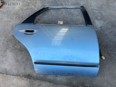 Nissan Laurel Altima Orjinal Sağ Arka Kapı 1989-1992 Model
