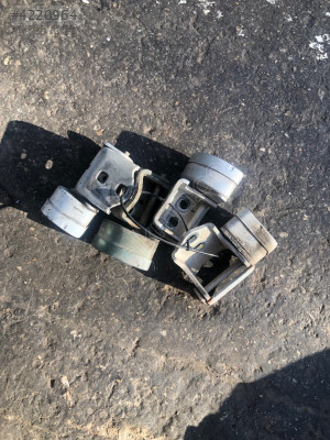 RENAULT MEGANE 2 KAPI GERGISİ MENTEŞE