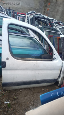 Peugeot partner sağ ön kapı