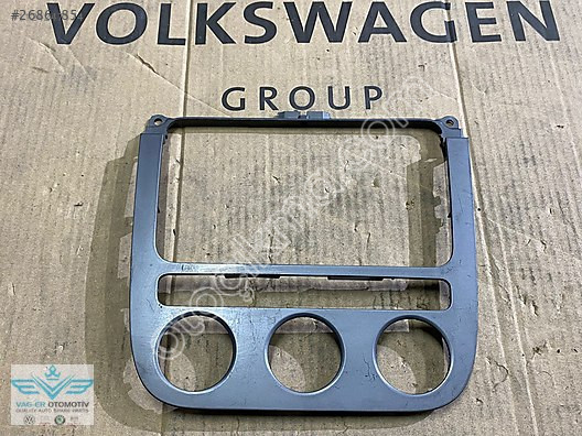 VW GOLF 5 2004-2008 ÖN ORTA TEYP TEYİP ÇERÇEVESİ 1K0858071G