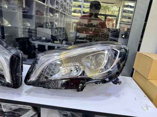 MERCEDES W176 MAKYAJLI KASA FAR