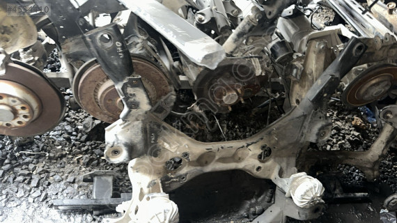 MERCEDES VİTO TRAVERS KONUK OTO